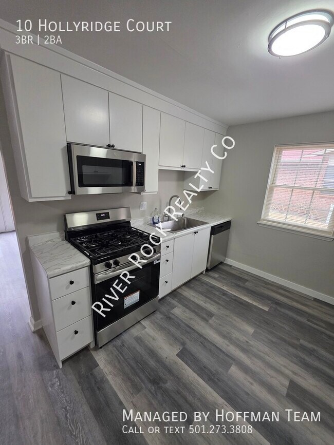 Building Photo - 10 Hollyridge Ct