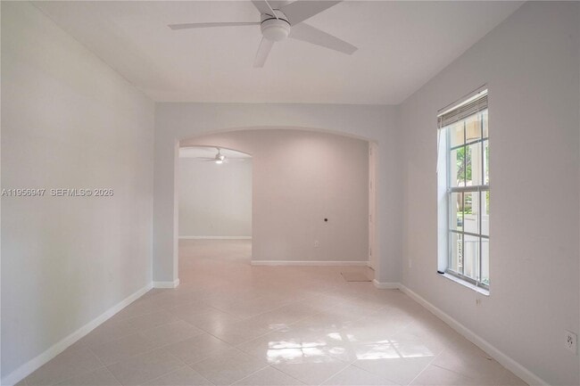 Building Photo - 1518 Fenton Dr