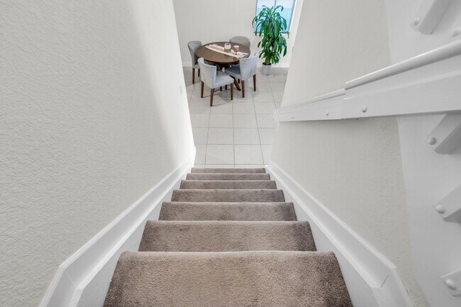 Building Photo - 11101 W 33rd Ct