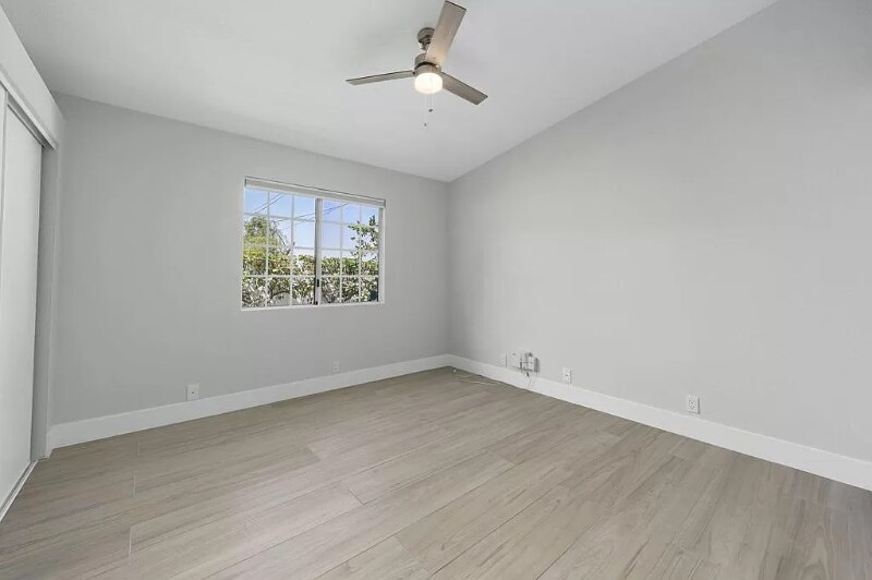 Building Photo - 54140 Avenida Mendoza