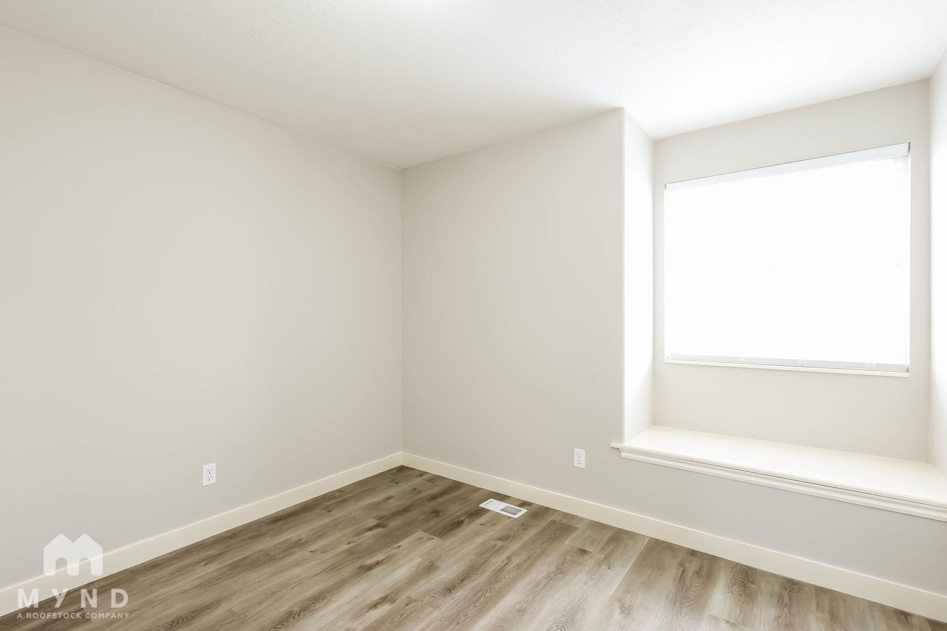Building Photo - 1652 N 2275 W