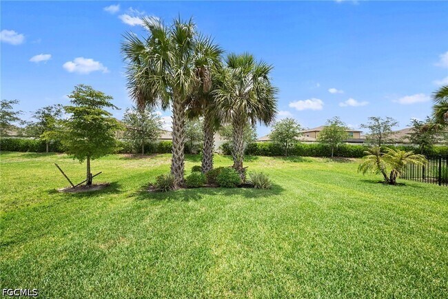 Building Photo - 3685 E Hampton Cir