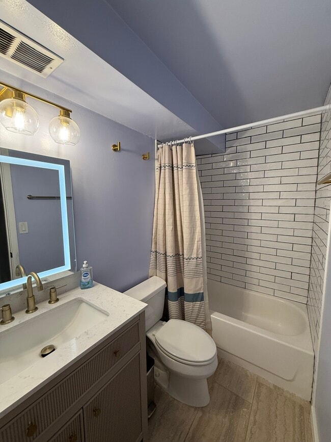 Building Photo - 68-055-055 Akule St