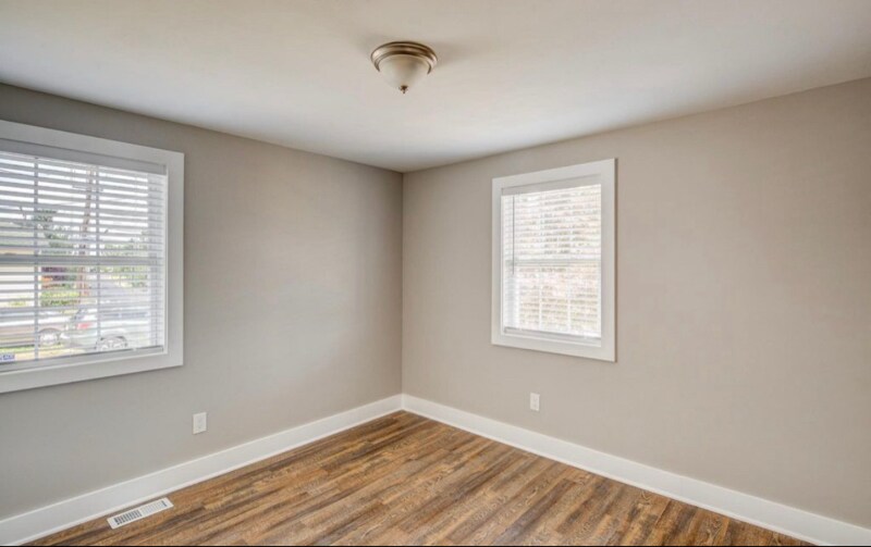 Building Photo - 412 S Charleston Ave