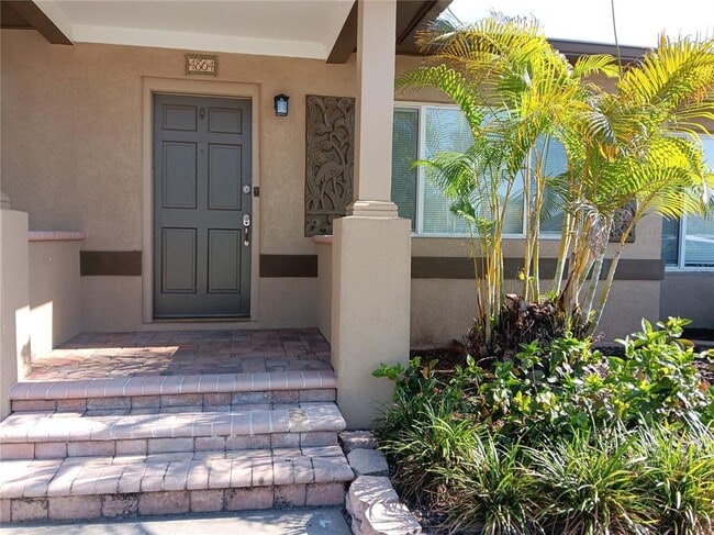 Building Photo - 4864 Lake Charles Dr N
