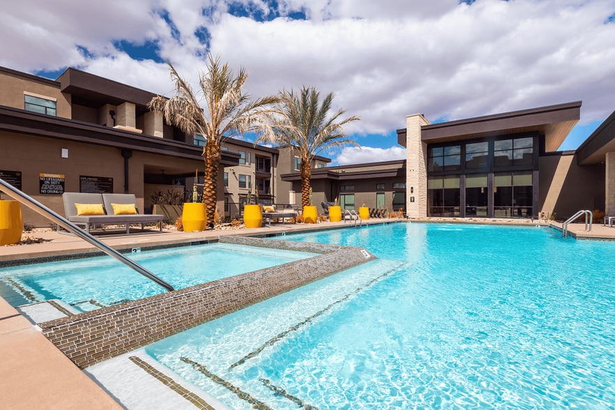 Escape at Arrowhead 7951 W Beardsley Rd Glendale AZ 85308 Apartment Finder