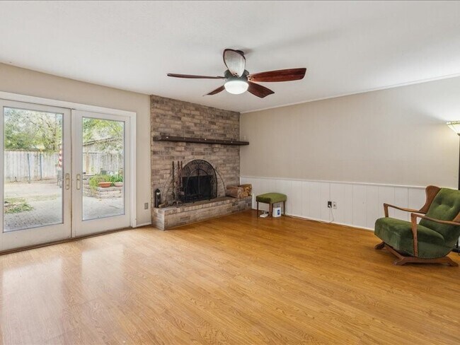 Building Photo - 3902 Broken Elm Dr