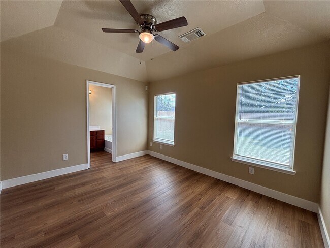 Building Photo - 10831 Harston Dr
