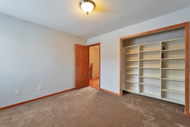 Building Photo - Fantastic 4 Bed 3.5 Bath in Aurora!