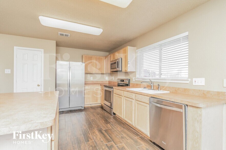 Building Photo - 1132 Beechwood Ln