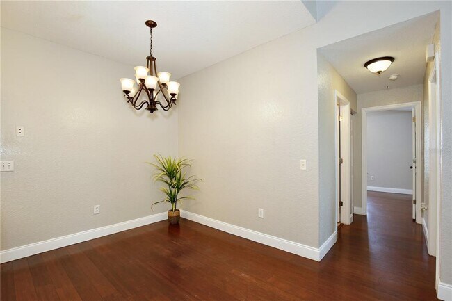 Building Photo - 860 Grand Regency Pointe