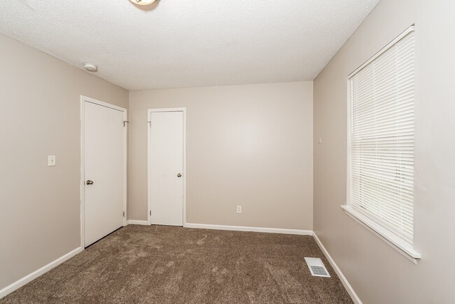 Building Photo - 277 Jupiter Dr