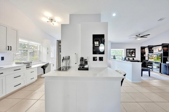 Building Photo - 7669 Springwater Pl