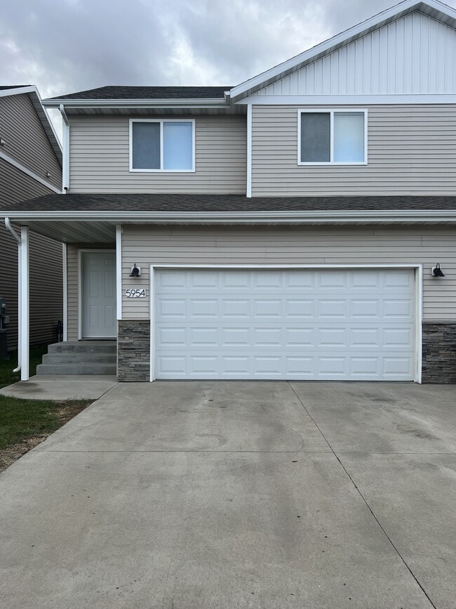 Primary Photo - 5954 36th St S