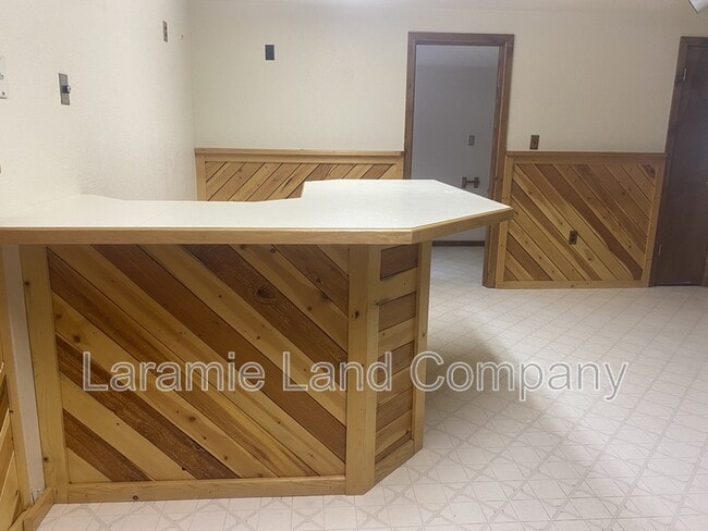 Building Photo - 2664 W Jefferson St