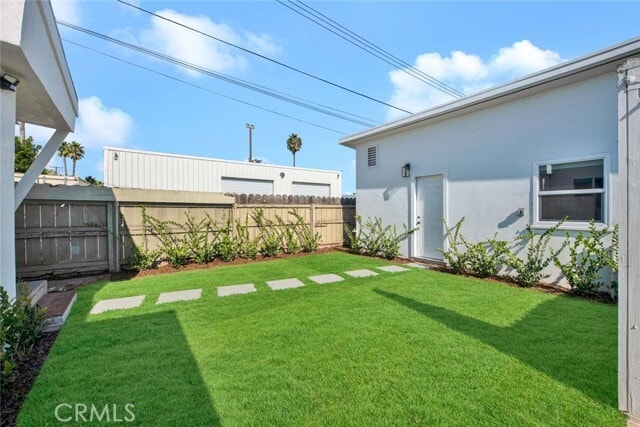 Building Photo - 2034 Charle St