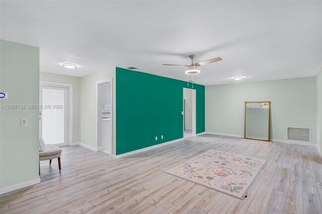 Building Photo - 1320 NE 27th Ave