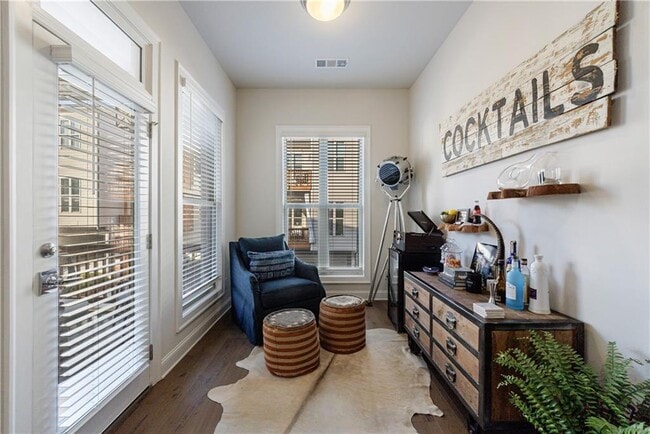 Building Photo - 4337 Parkside Pl