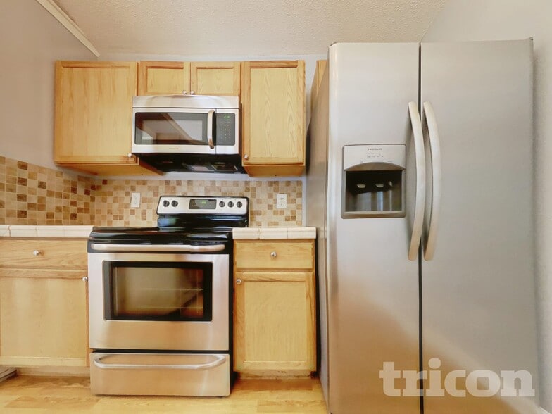 Building Photo - 621 Southern Trace Crossing