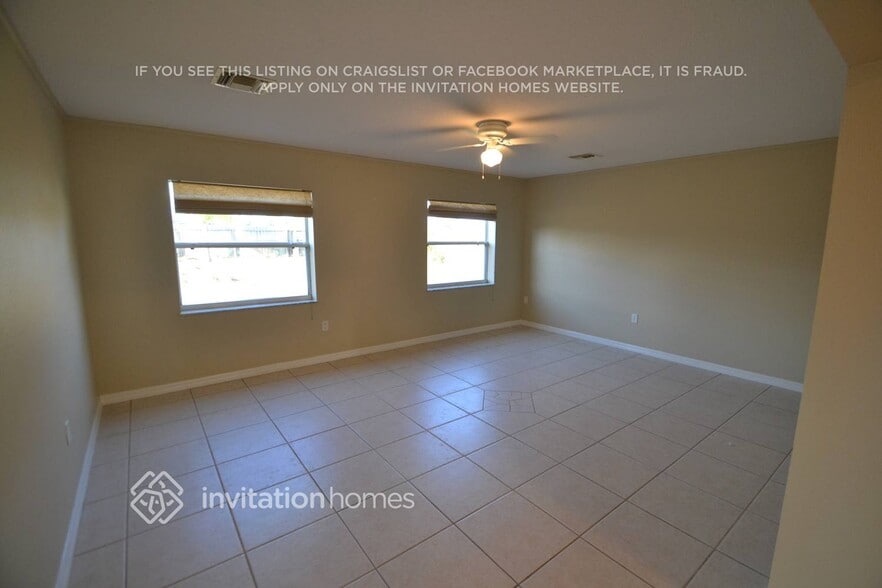 Building Photo - 13203 Biscayne Dr