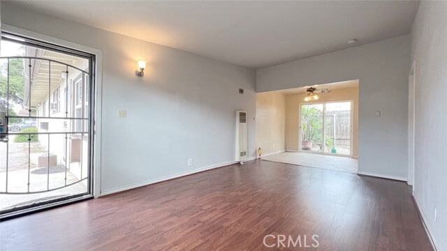 Building Photo - 284 N Palm Ave