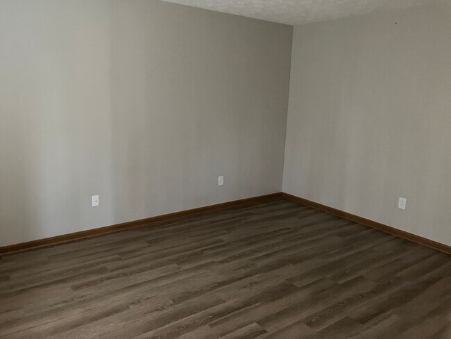Building Photo - 1205 Bunker Hill Ct