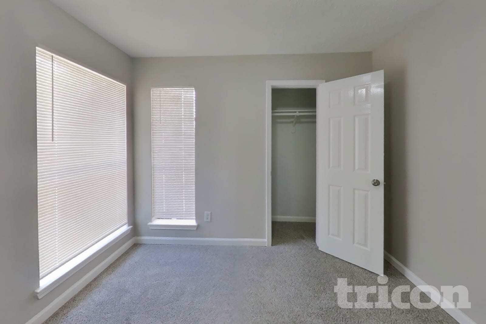 Building Photo - 16027 Hidden Acres Dr