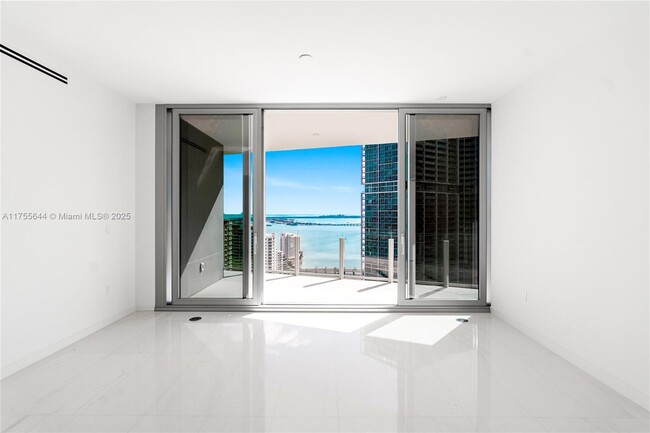 Building Photo - 300 Biscayne Blvd Way