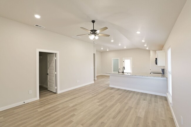 Building Photo - 9901 Yellowhouse Ave