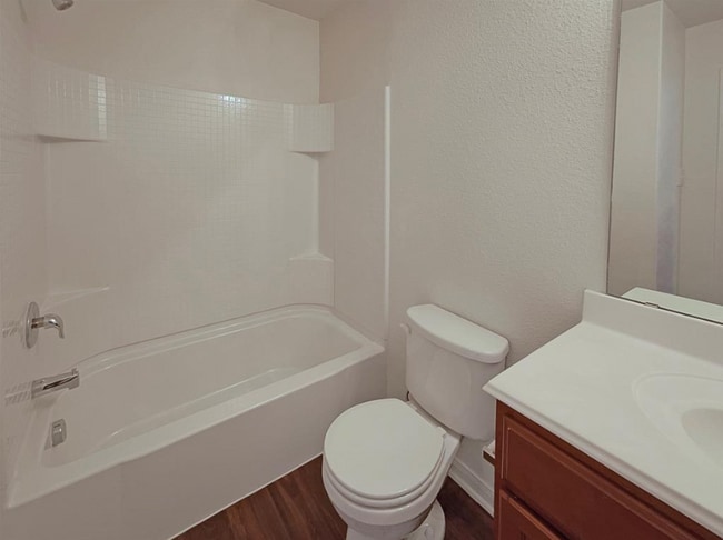 Building Photo - 1006 Barrymore Ln