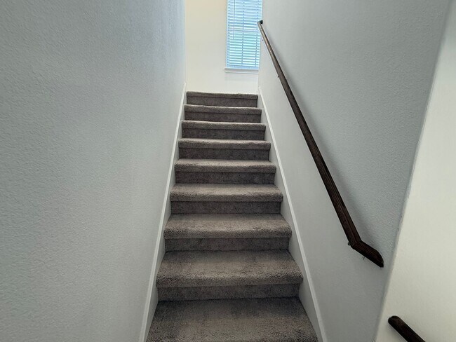 Building Photo - Move-In Ready 4BR with Private Yard & Fire Pit – Won’t Last!