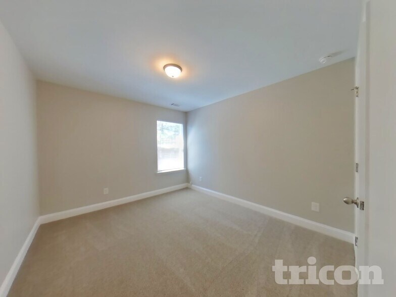 Building Photo - 1013 Eldon Ln