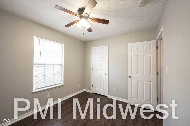 Building Photo - 1365 Mulberry St.