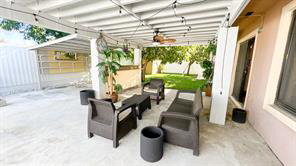 Building Photo - 12255 NW Miami Ct