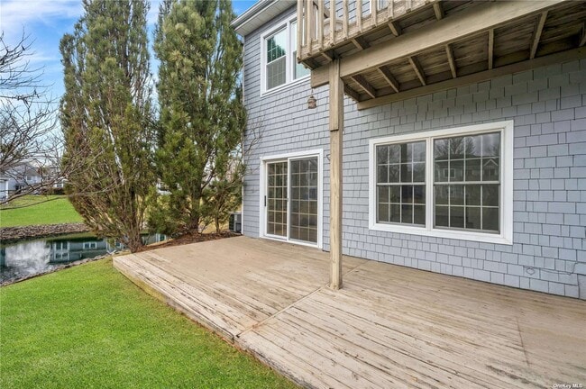 Building Photo - 141 Lakebridge Dr N