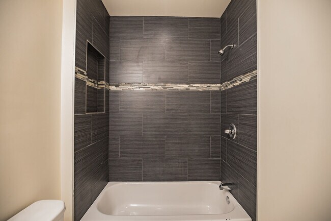 Building Photo - 1619 Ogden St