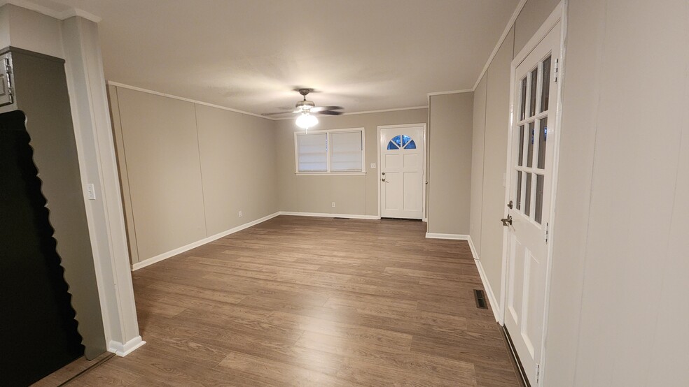 Living room - 50 Jessica Ln