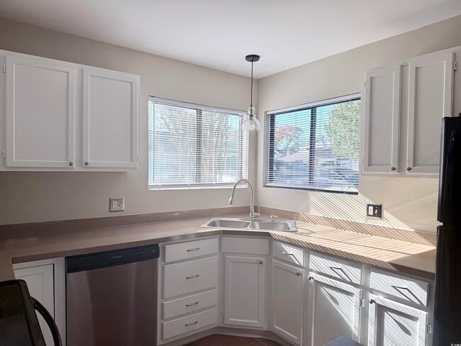 Building Photo - 6517 Valene Ct