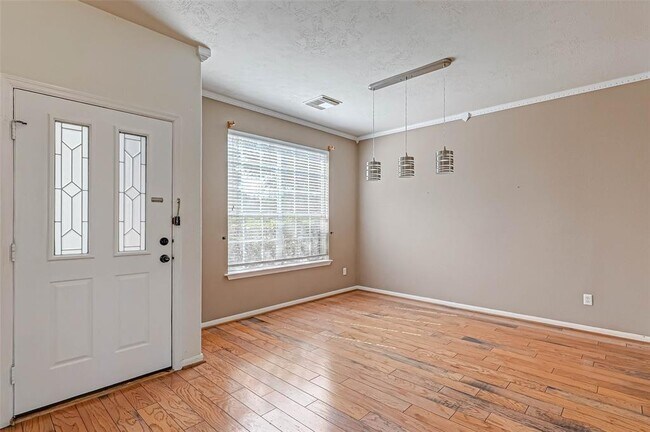 Building Photo - 4903 Knights Branch Dr