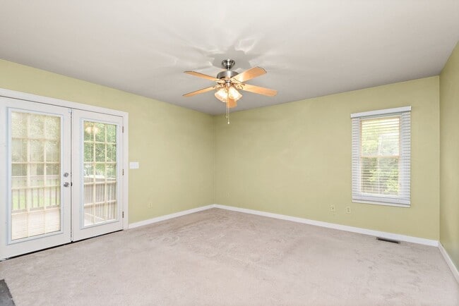 Building Photo - Beautiful Ranch Home in Thompson Station