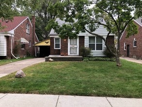 Building Photo - 17635 Greenview Ave
