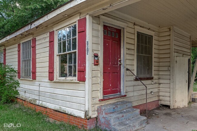 Building Photo - 2825 Essex St