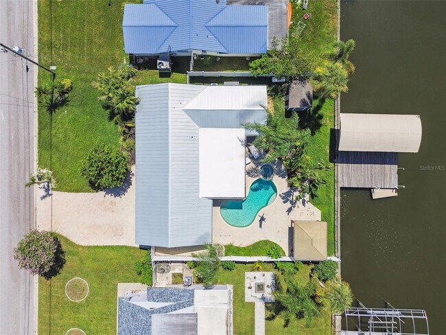 Building Photo - 8708 Thornwood Ln