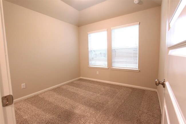 Building Photo - 906 Pismo Ln