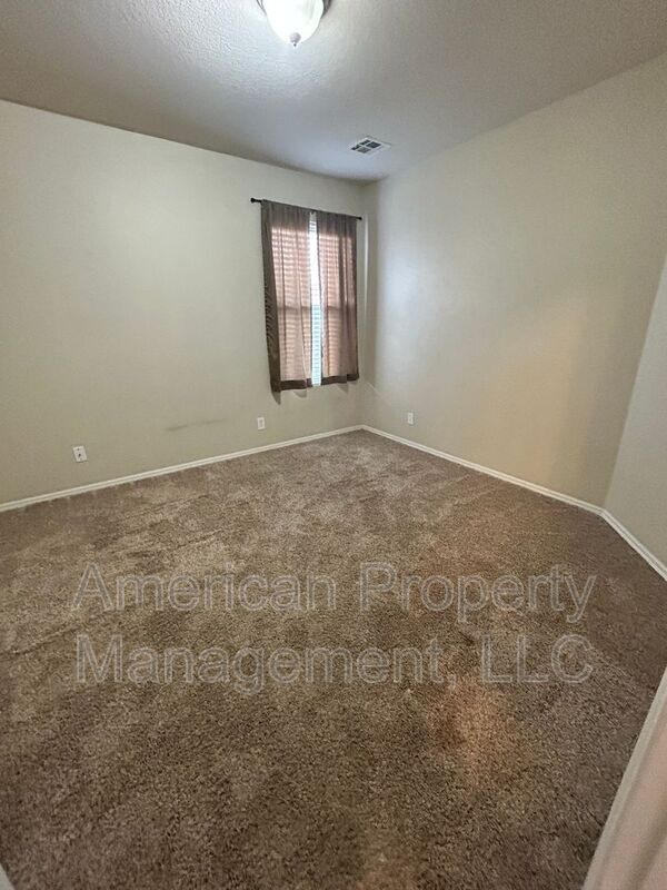 Building Photo - 4113 W 105th St S