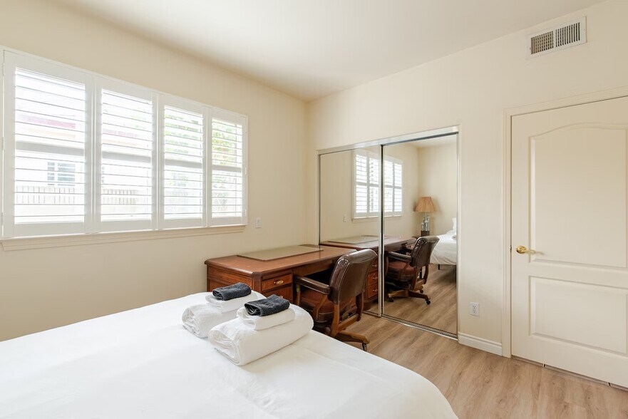 First Floor Bedroom - 199 N Lincoln Ave