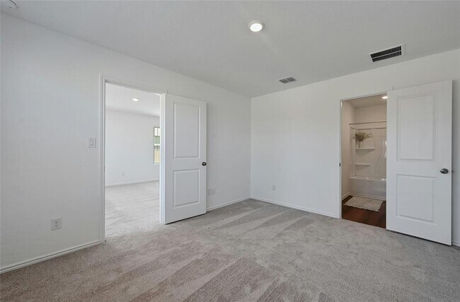 Building Photo - 203 Chapel Beck Dr