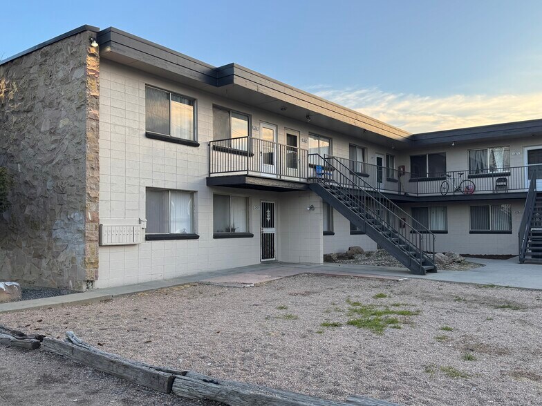 Primary Photo - Highland Square Apartments