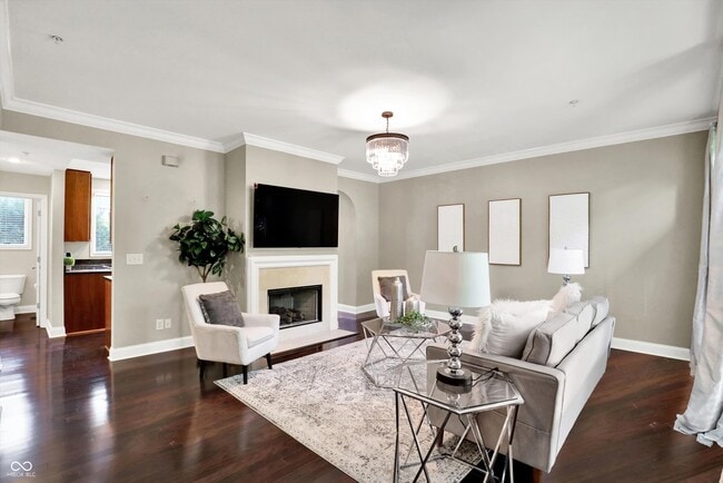 Building Photo - 529 E New York St