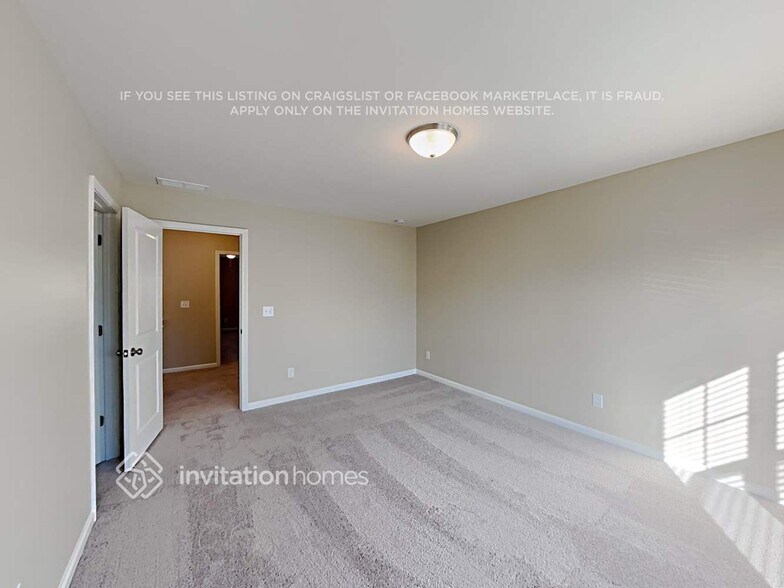 Building Photo - 544 S Fortune Way